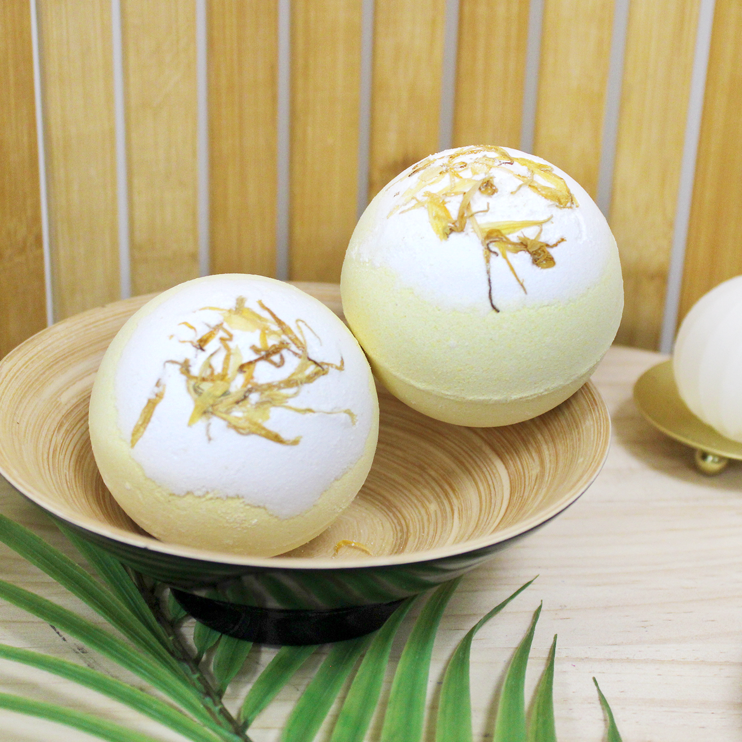 Bombe de bain 150 gr- Fleurs Séchées - Senteur Vanille